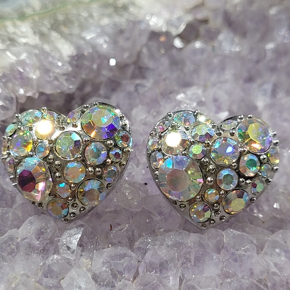 Jewelry - Rhinestones Heart Earrings.